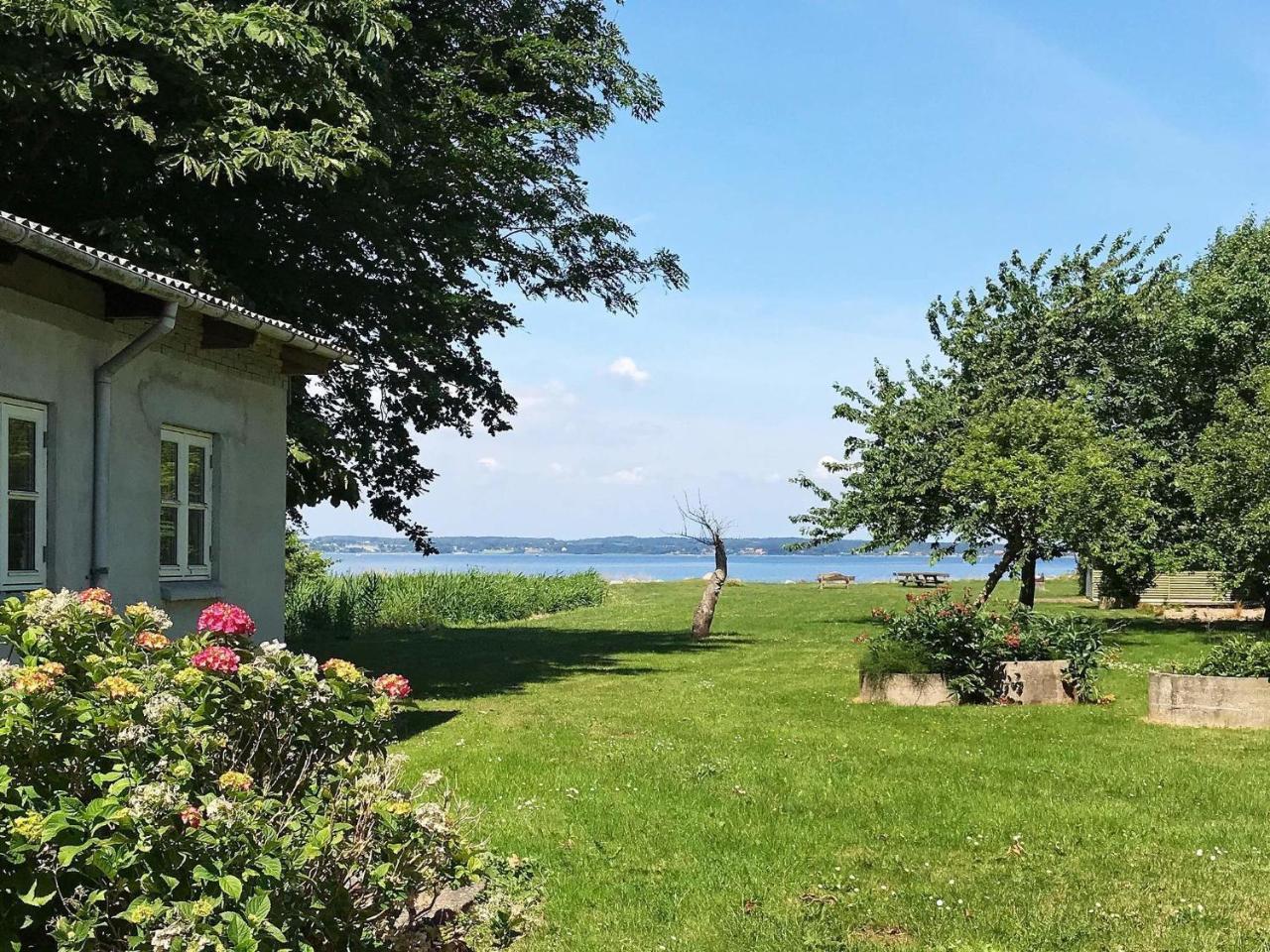6 Person Holiday Home In Broager Dış mekan fotoğraf